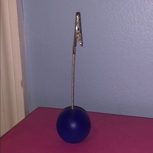 Circle polaroid/picture holder